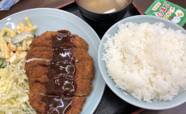 「松山の大学生の胃袋は、さくら食堂が支えます！」